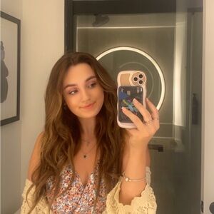 Meet your Posher, Nicole